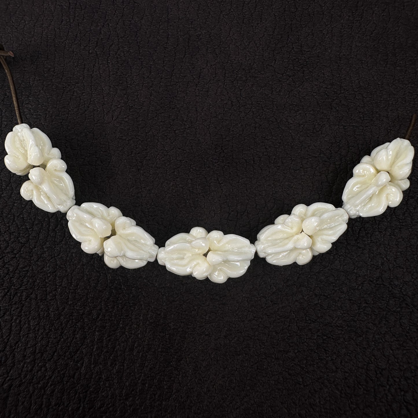 Hawaiian Crown Flower 13mm Cream Resin Bead (C131)-The Bead Gallery Honolulu