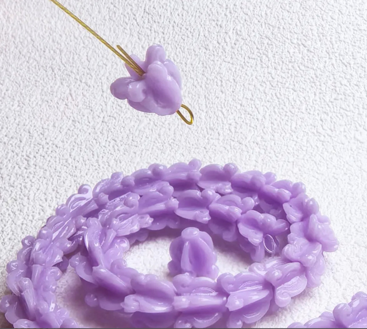 Hawaiian Crown Flower 12-13mm Resin Bead (C131)-The Bead Gallery Honolulu