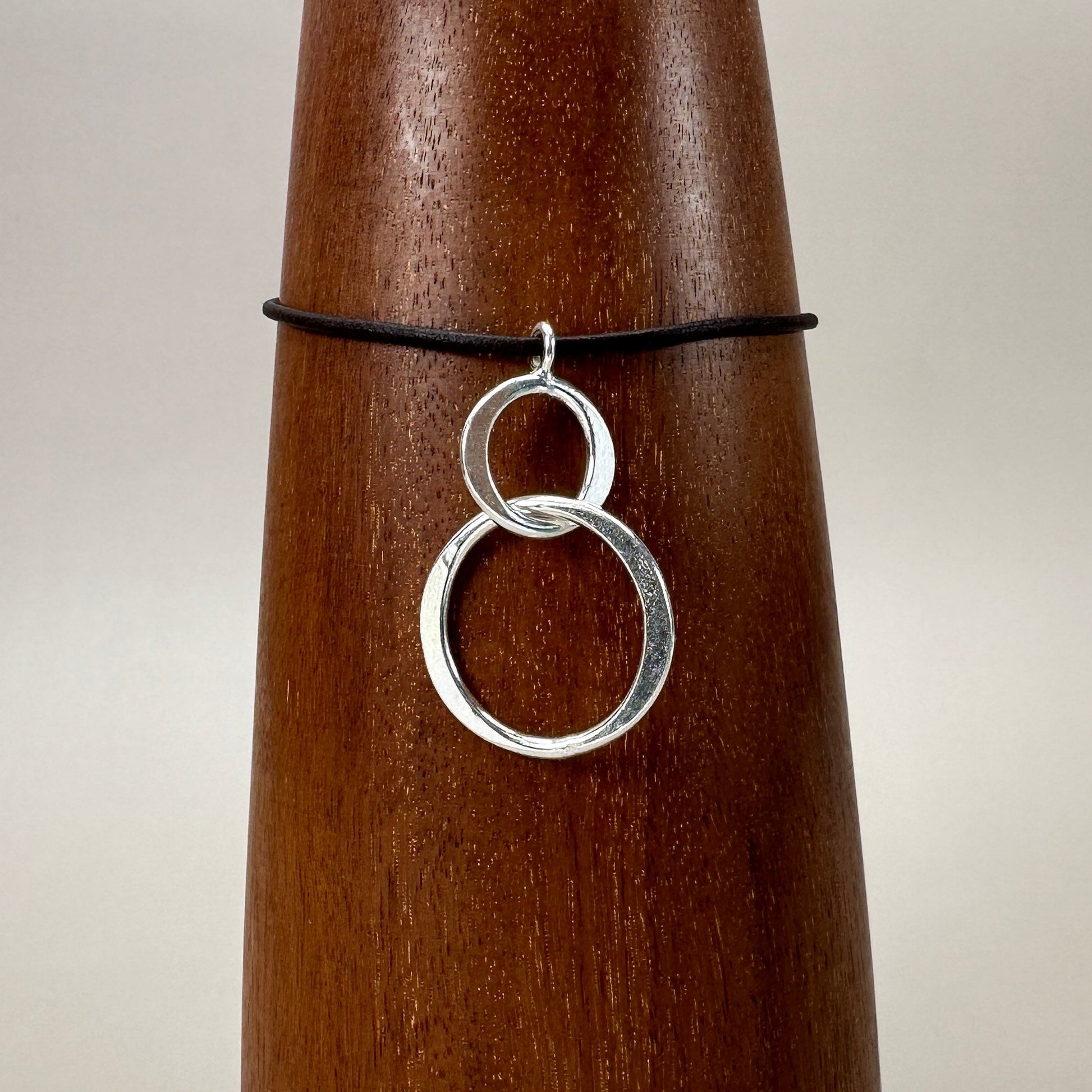 Large Linked Rings Thai Silver Pendant - 1 pc. (M1927)-The Bead Gallery Honolulu