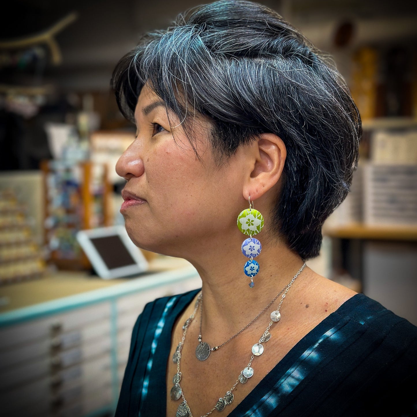 Plum Blossom Disc Mix (4 Colorways ) - 6 pcs. (MIX088)-The Bead Gallery Honolulu