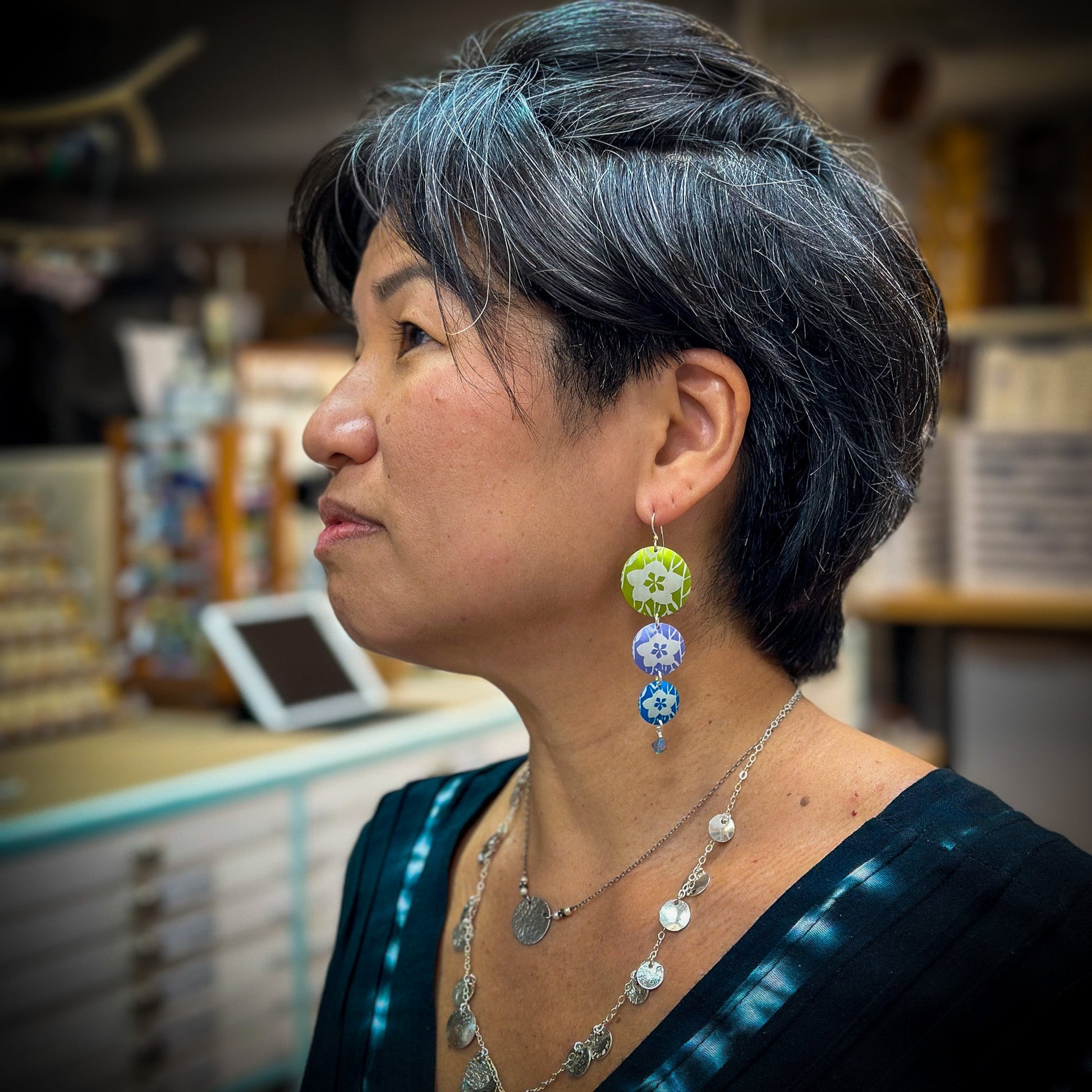 Plum Blossom Disc Mix (4 Colorways ) - 6 pcs. (MIX088)-The Bead Gallery Honolulu